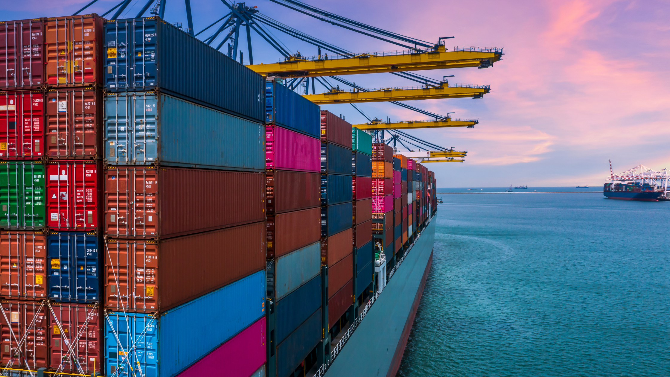 4 ways AZA Finance helps you pay for your imports with ease