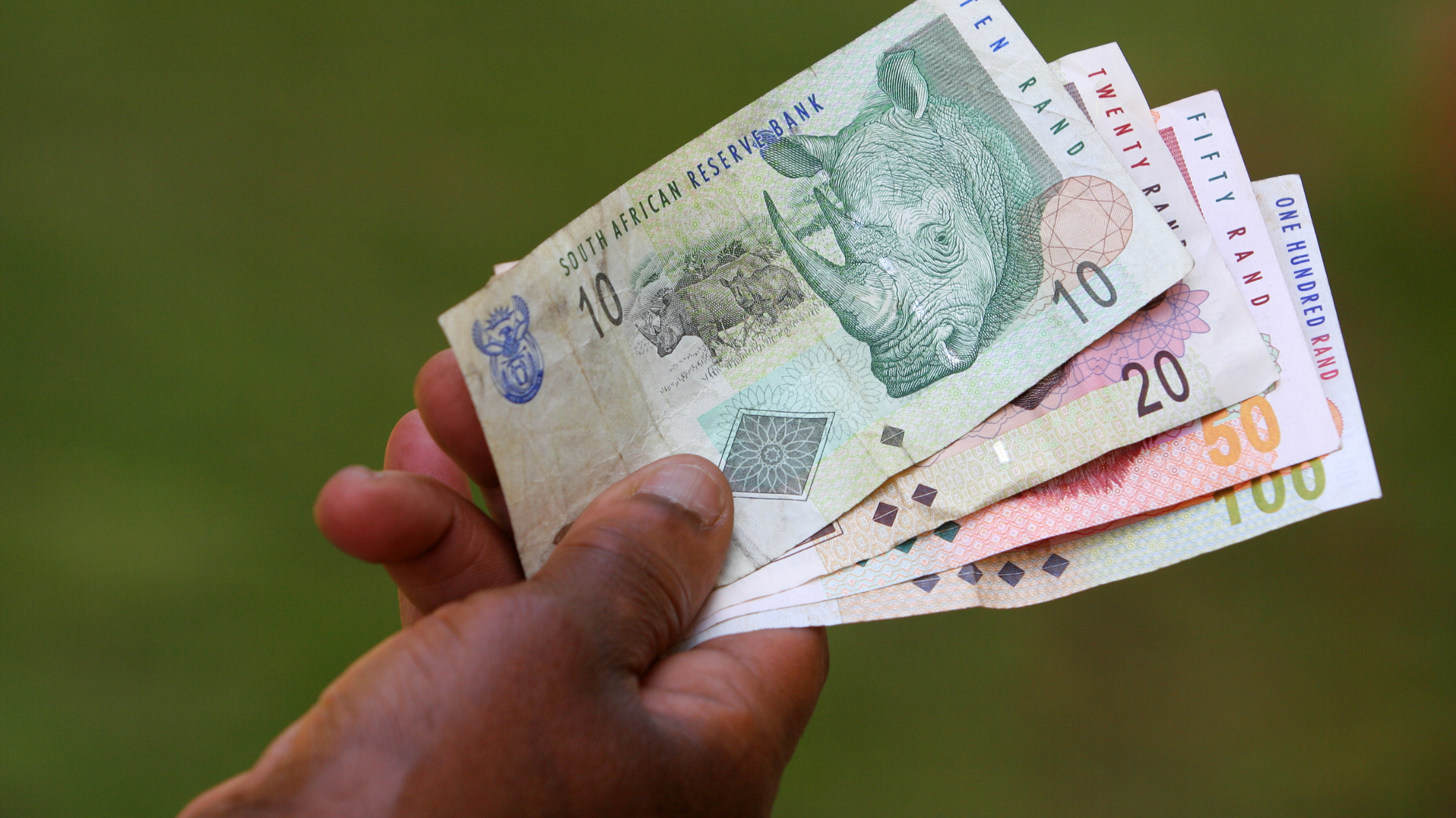 Oil-plunge-will-hurt-Naira-Recession-pressure-for-Rand.png